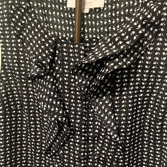 Loft Tank Blouse Size M - Picture 2 of 3